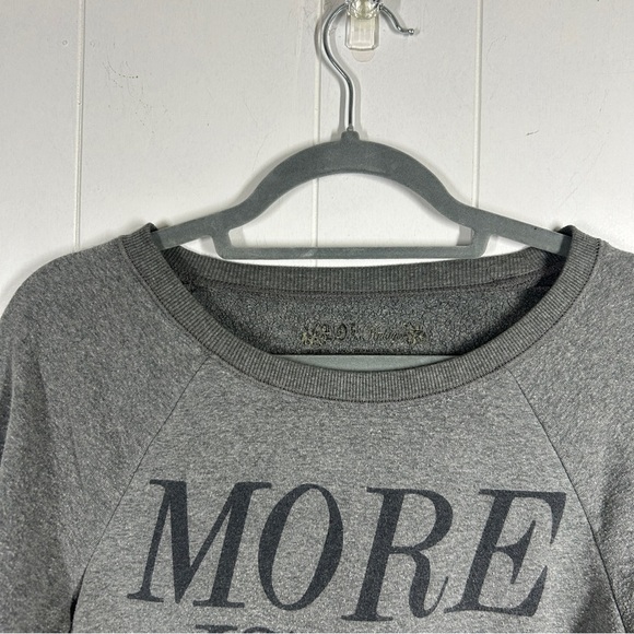 More Issues Than Vogue Graphic Long Sleeve Gray Sweatshirt Medium - Picture 4 of 6